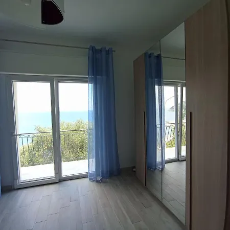 Blue Paradise בית נופש סן לורנצו אל מארה